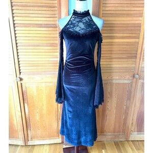 Gothic Victorian Dark Flirtation Velvet & Lace Cold Shoulder Morticia Dress